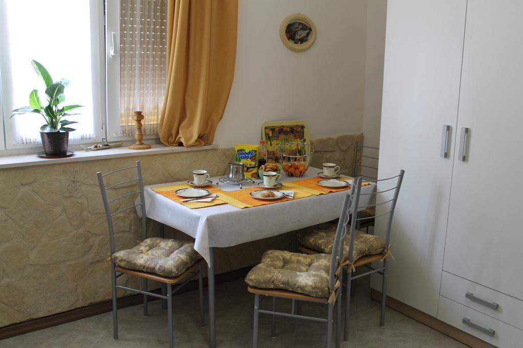Apartment Devivi Adris 스플리트 객실 사진